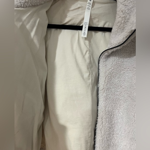 Lululemon Cinchable fleece zip-up - Picture 3 of 6